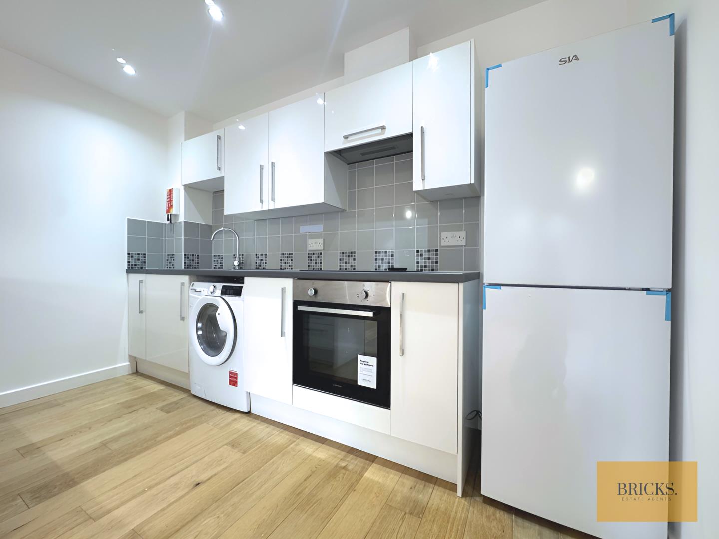 BiGB87oIhkqvvUNDSO31vg